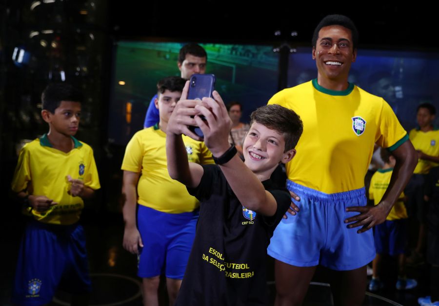 Brazil unveils Pele statue to mark 50th anniversary of 1970 triumph